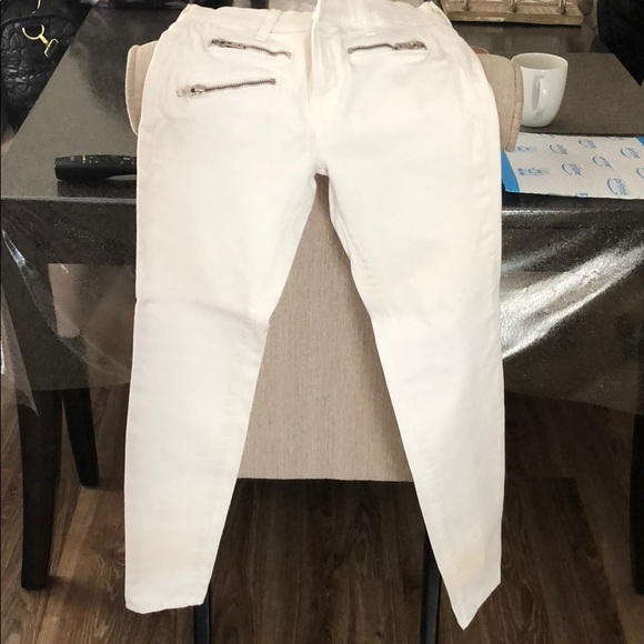 J BRAND WHITE JEANS - Picture 3 of 4
